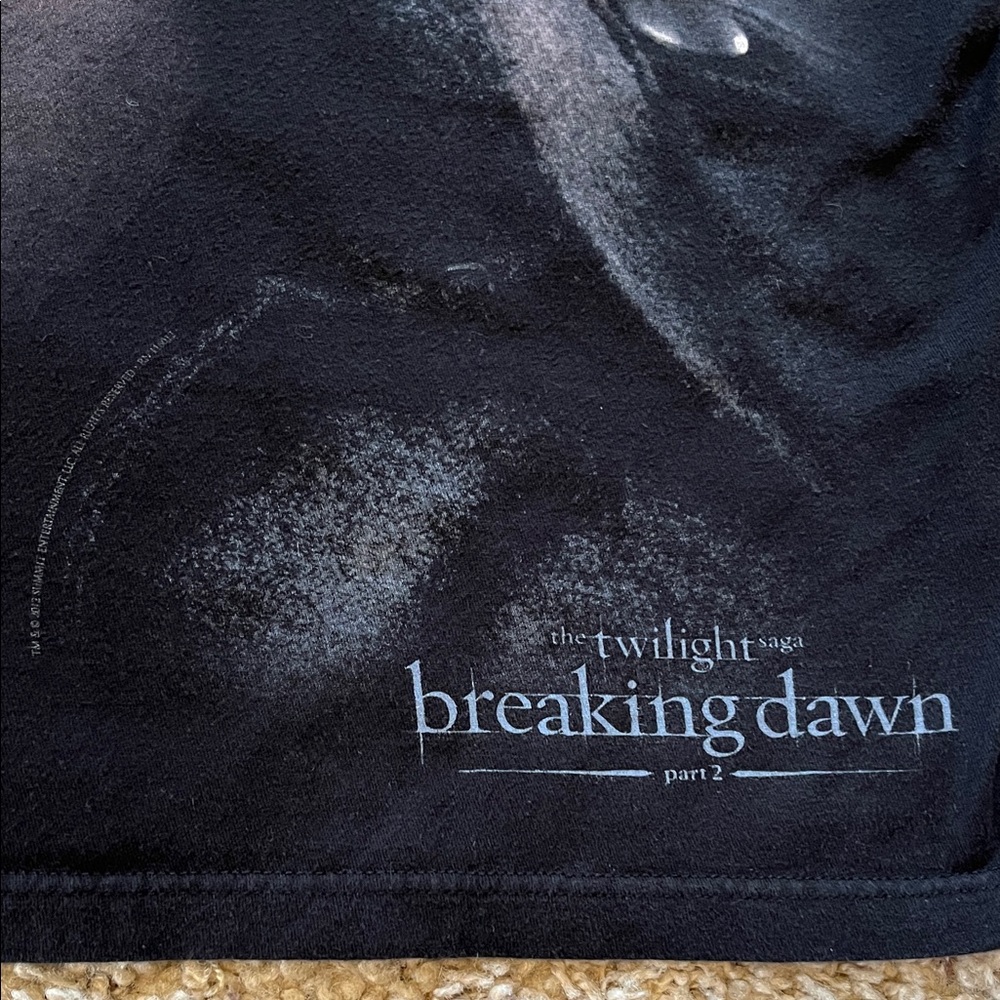 2012 Twilight Breaking Dawn Edward Graphic T-Shirt - Picture 3 of 5